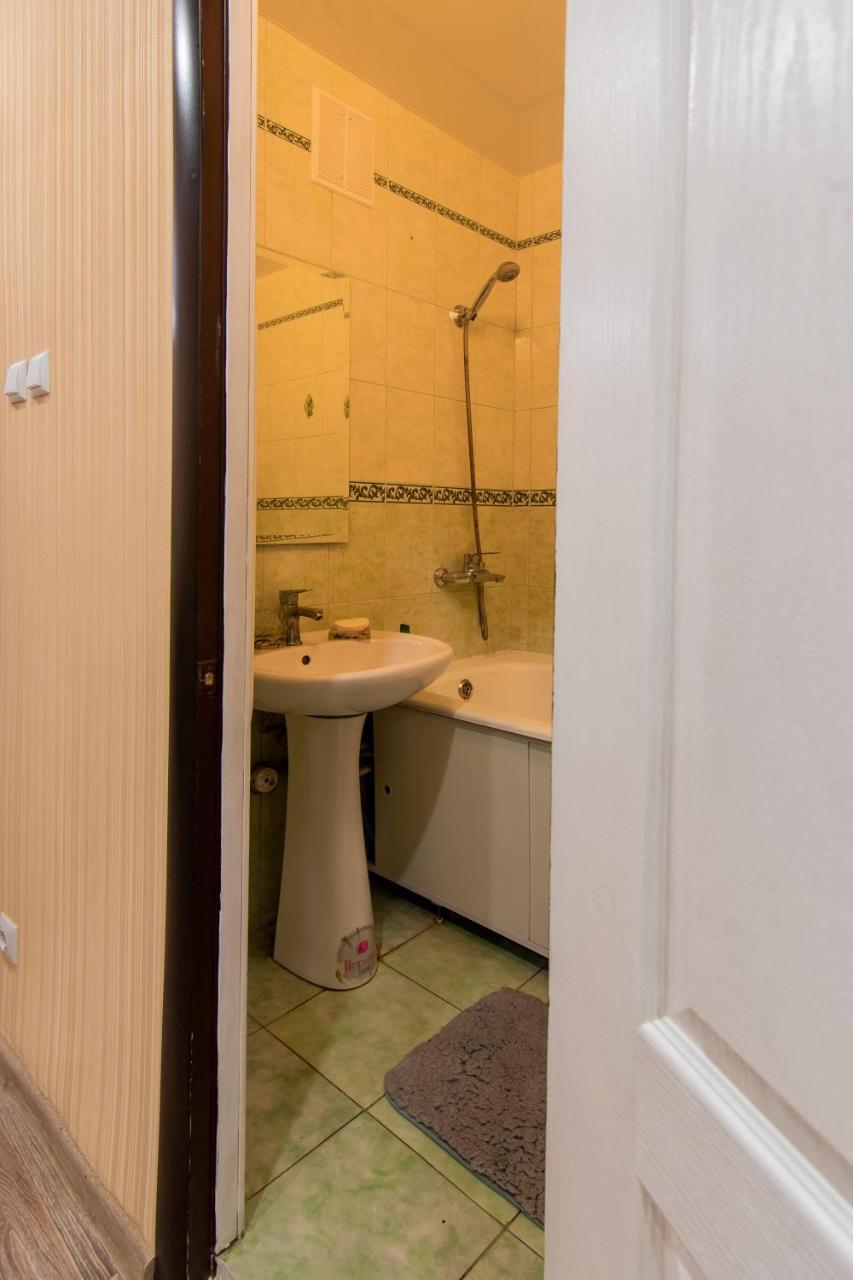 Apartment Street Trostyanetskaya Київ Екстер'єр фото